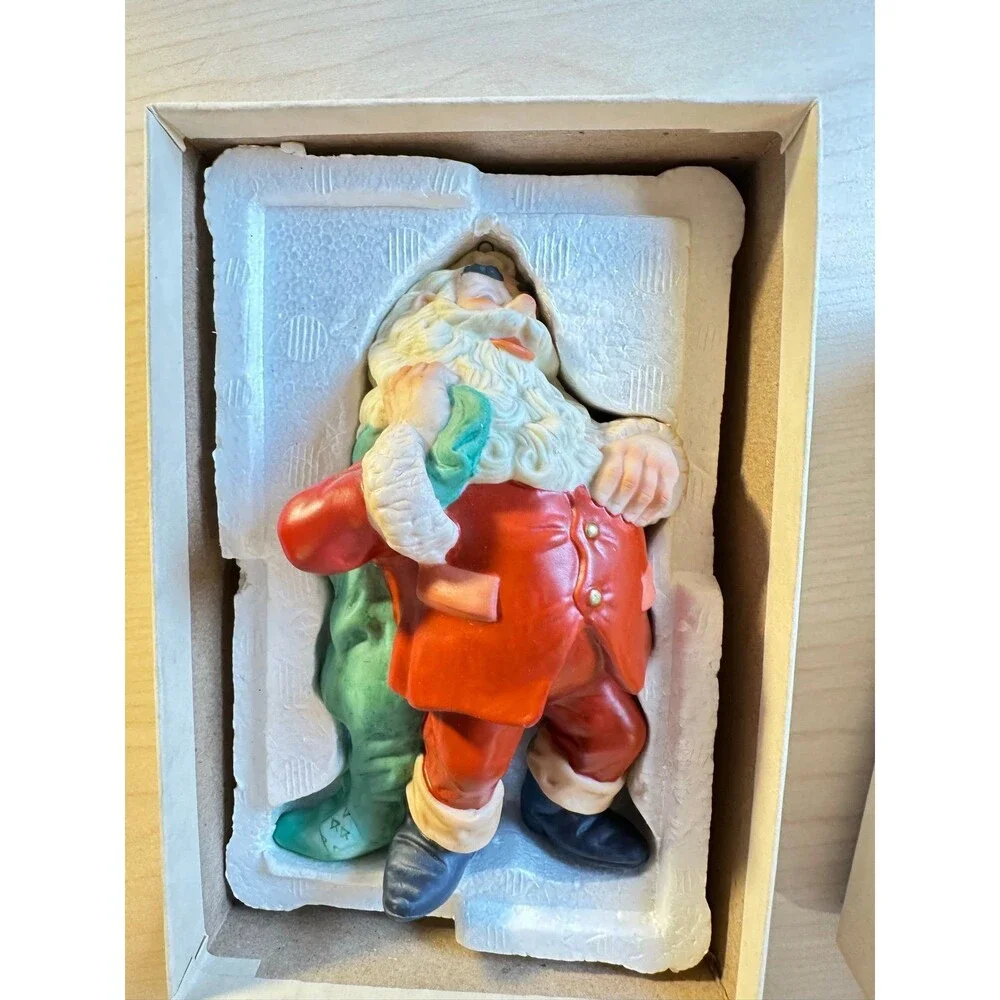 Hallmark Favorite Santa Vintage Collectible‎